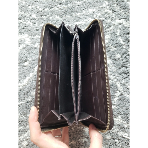 Gucci Guccissima Leather Zip Around Wallet - Picture 3 of 8